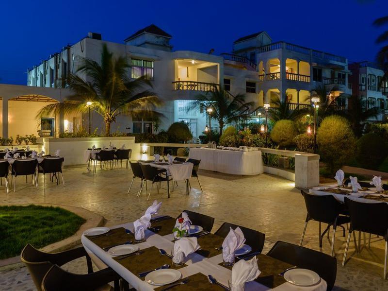 Gāndhīdhām Quality Inn Palms מראה חיצוני תמונה