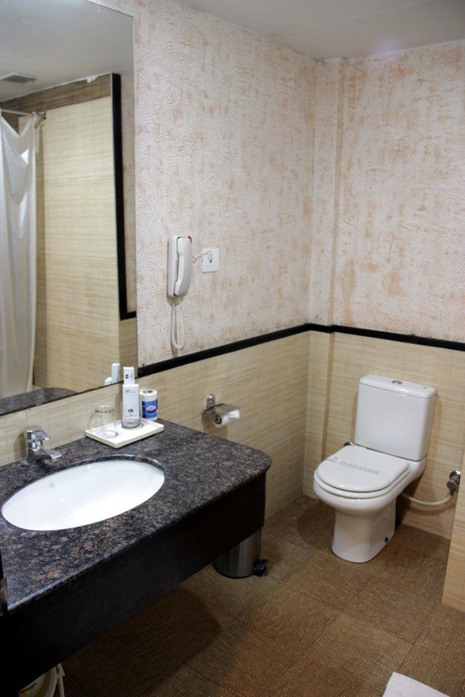 Gāndhīdhām Quality Inn Palms מראה חיצוני תמונה